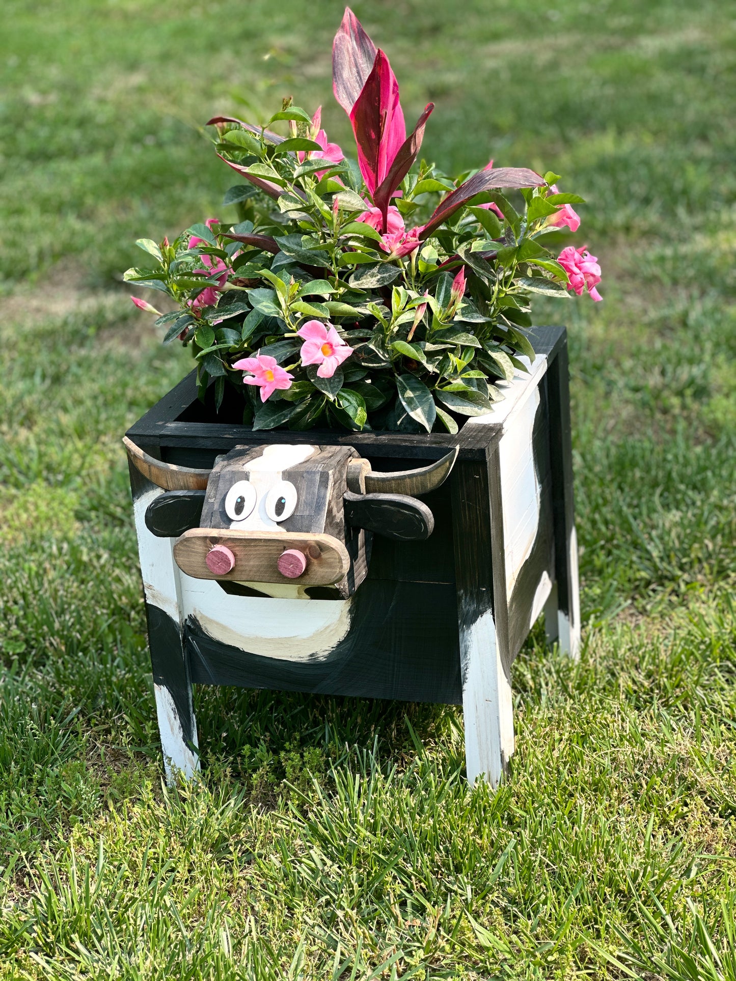 Holstein Cow Cedar Planter