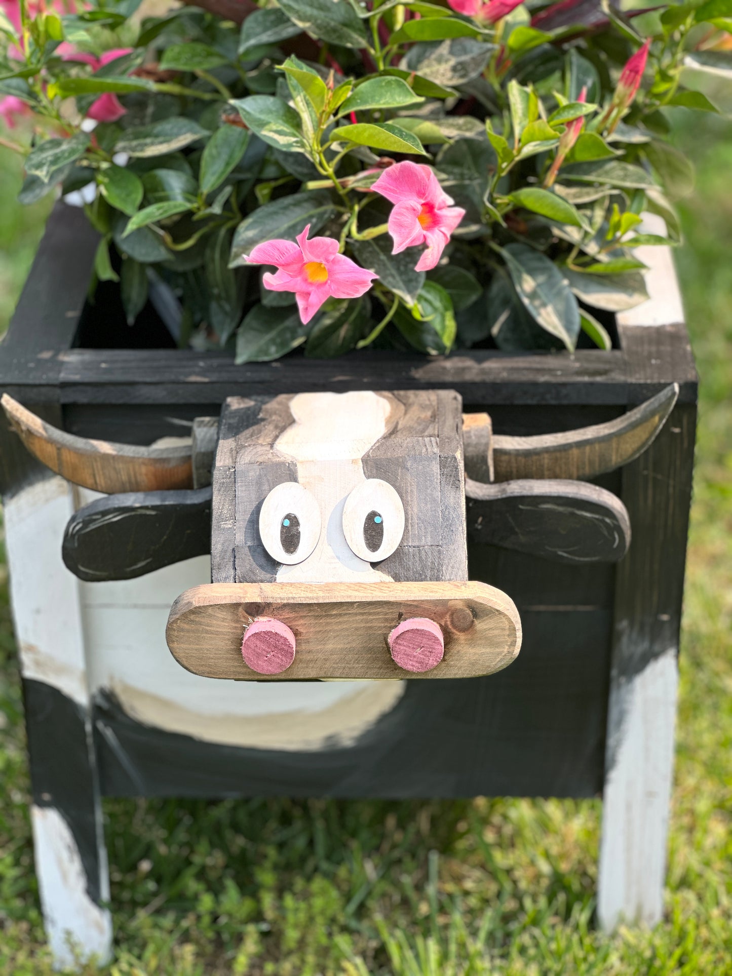Holstein Cow Cedar Planter